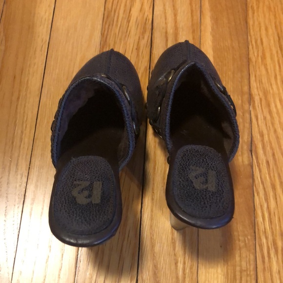 Women’s R2 heeled clogs - Picture 4 of 12